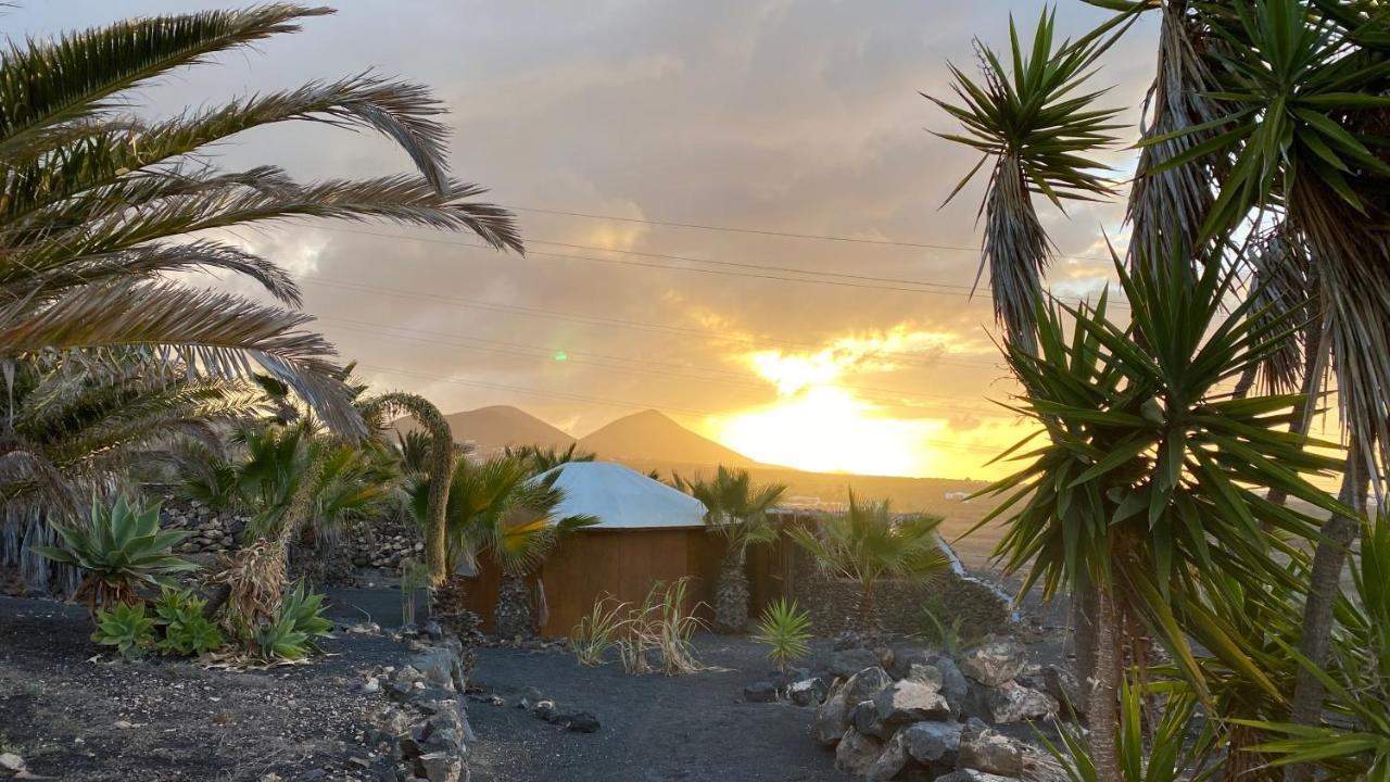 Gemuetliche Holzjurte La Asomada Lanzarote Apartment Tias Luaran gambar